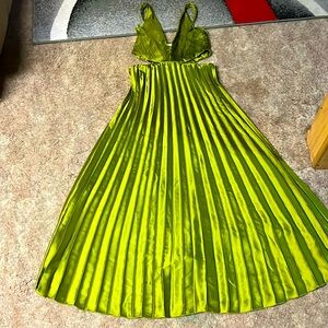 A long green dress, size large, perfect condition